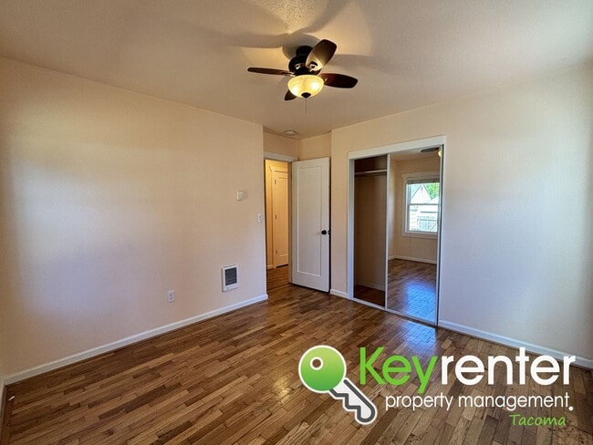 Building Photo - Charming 2-Bedroom Home with Modern Upgrad...