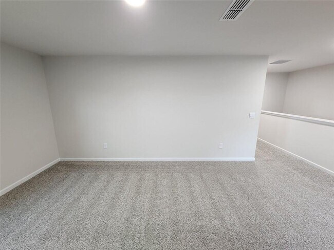Building Photo - 235 Vly Oak Dr