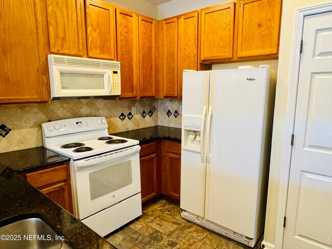 Building Photo - 12301 Kernan Forest Blvd
