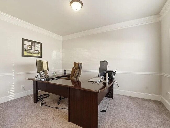 Building Photo - 8 Hillfoots Ct