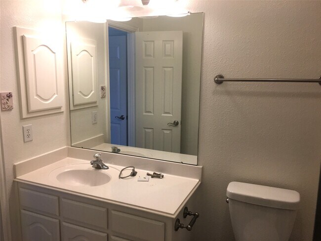 Building Photo - 10730 Sea Myrtle Dr