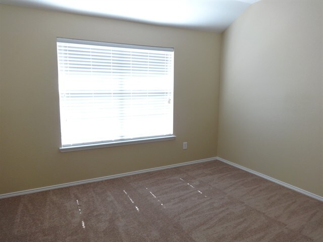 Building Photo - 6317 Pool View Dr