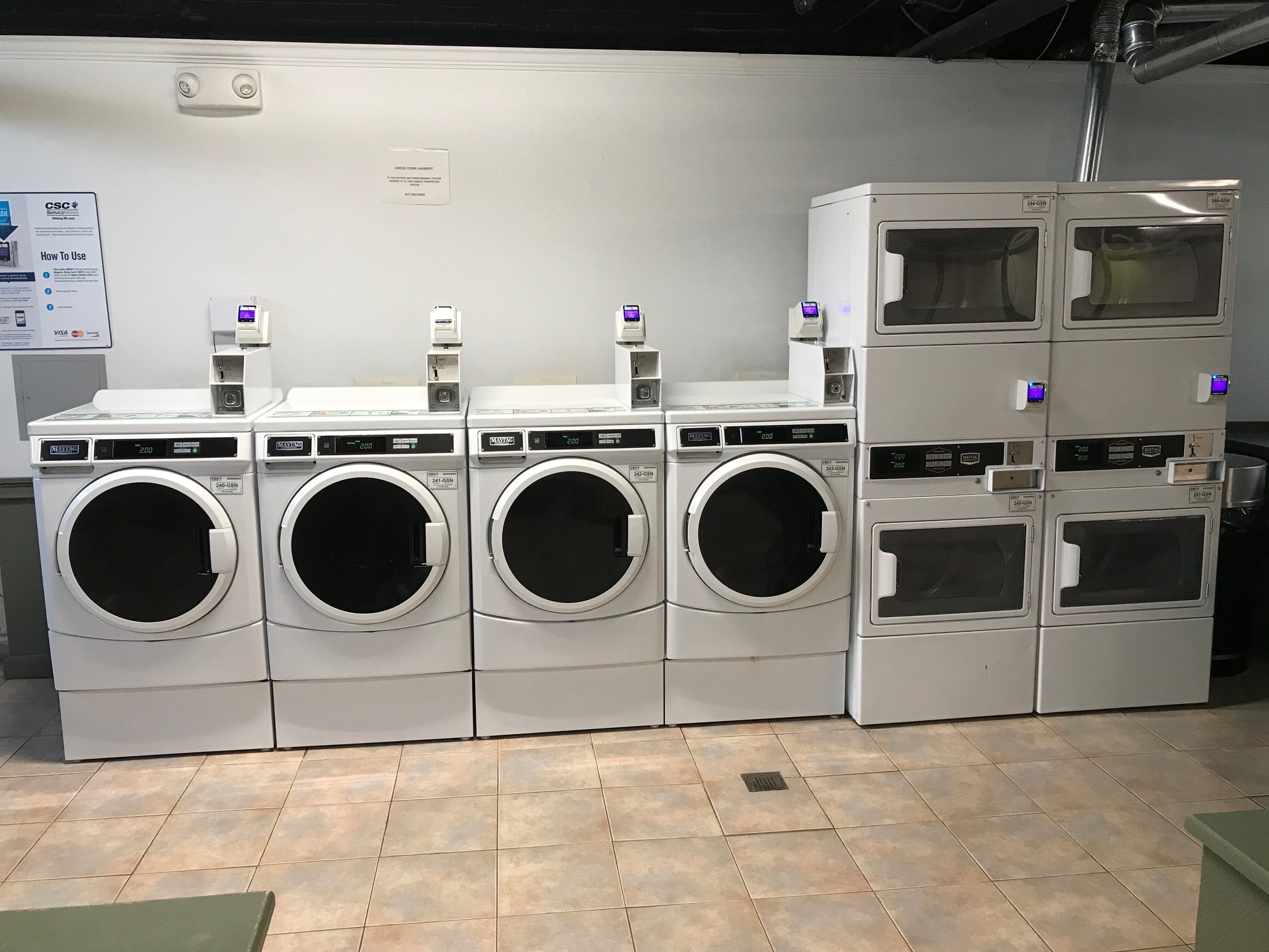 Building Photo - 151 Park Dr