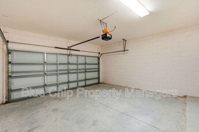 Building Photo - 211 Ballo Dr