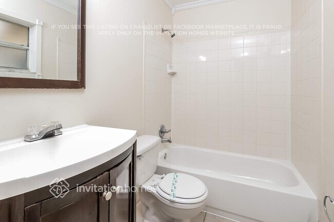 Building Photo - 3360 Gondolier Way