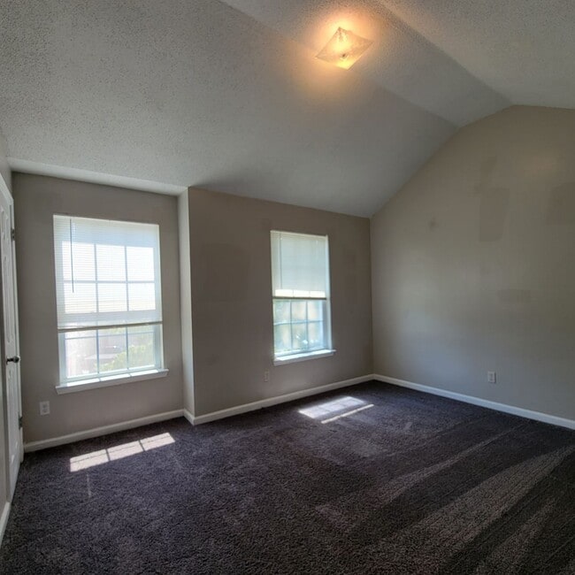 Building Photo - Newer Home For Rent 2 Story - Just Like Br...