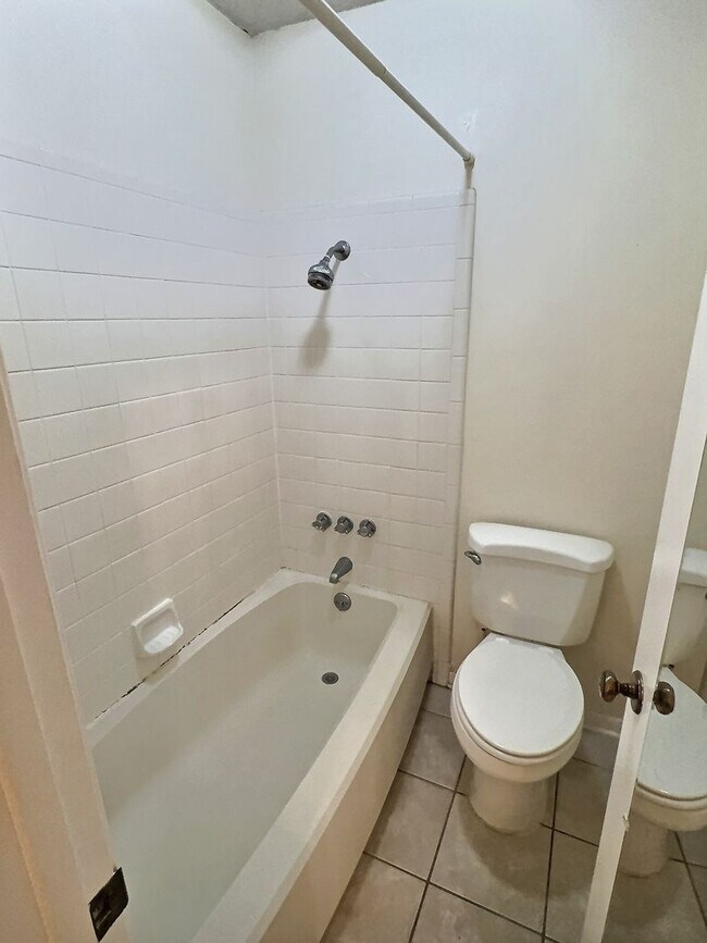 Building Photo - MOVE-IN SPECIAL! 3-Bedroom Home in Fort Ba...