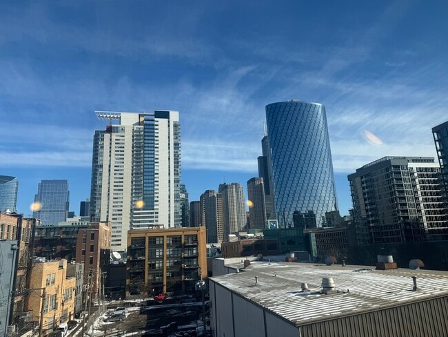 Building Photo - 14 N Peoria St