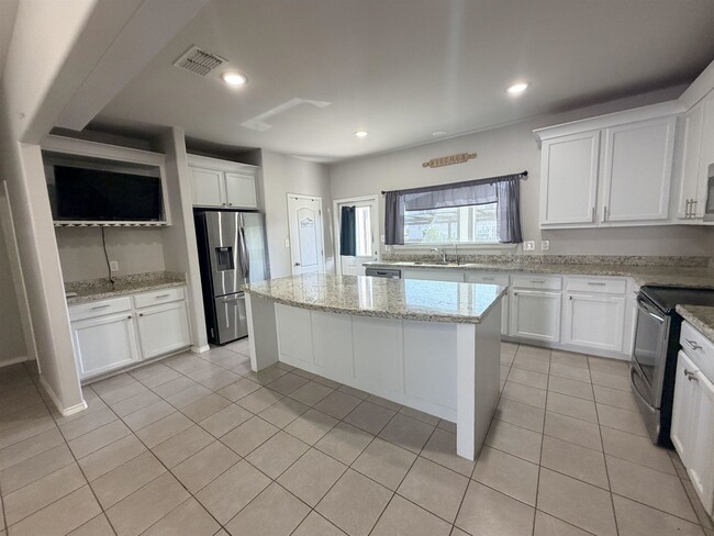 Building Photo - 11134 Palmillas Loop