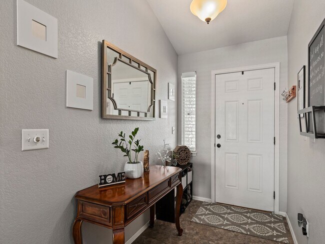Building Photo - Beautiful 3 Bed, 2 Bath Ranch-Style House in East Windsor!
