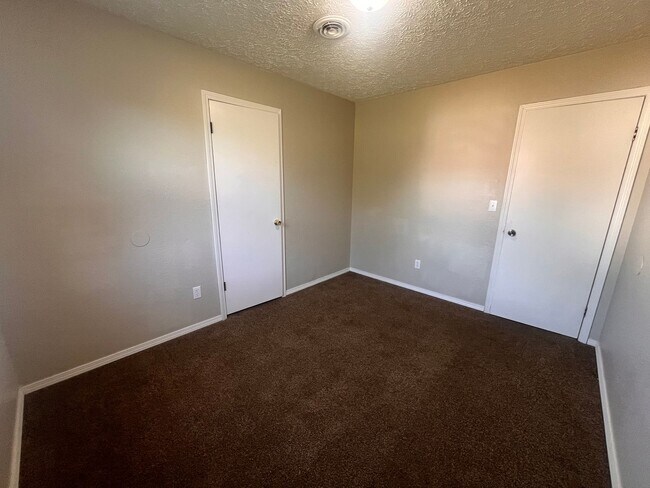 Building Photo - 15525 Tampa Rd
