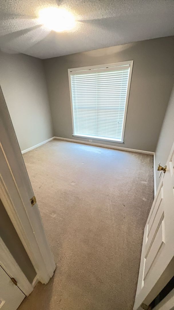 Building Photo - Charming 3-bedroom, 2-bath home located in...