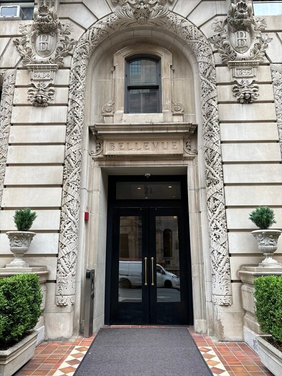 Building Photo - 21 Beacon St