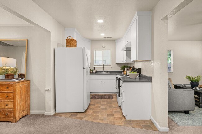 Building Photo - Available Now. Cute Home located in quiet ...