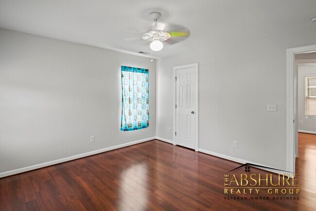 Building Photo - 3704 Hinton Grove Pl