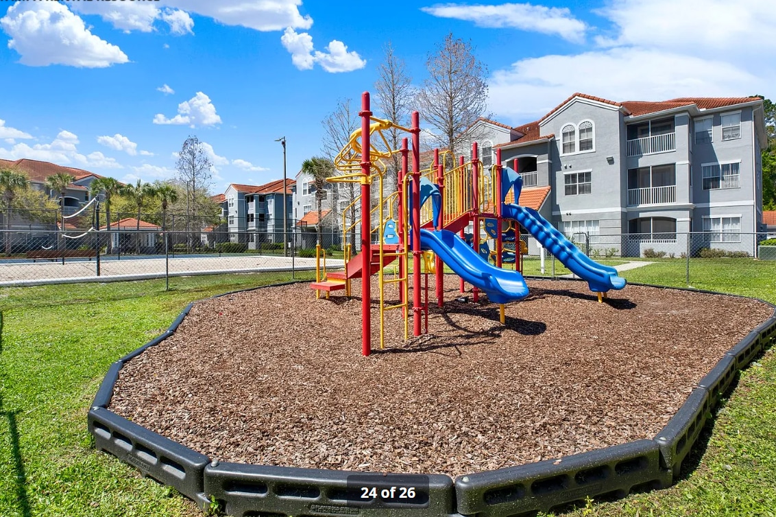 Building Photo - 18001 Richmond Pl Dr