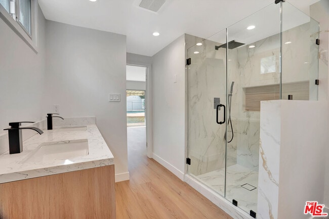 Building Photo - 19732 Henshaw St