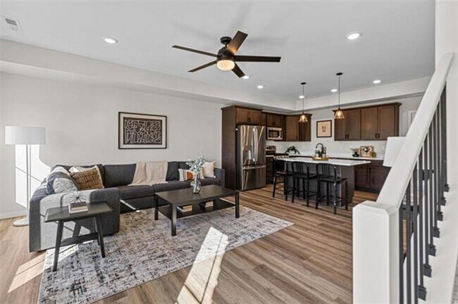 Building Photo - 2898 Eastridge Ter