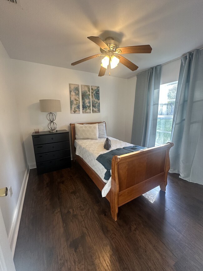 Building Photo - 381 S Cobble Ct