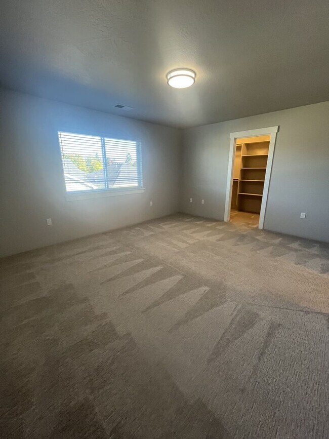 Building Photo - 1835-1837 Lillian St