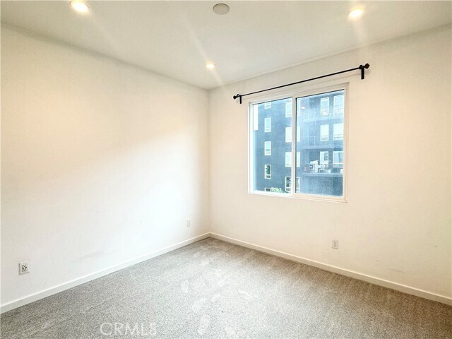 Building Photo - 126 Schick