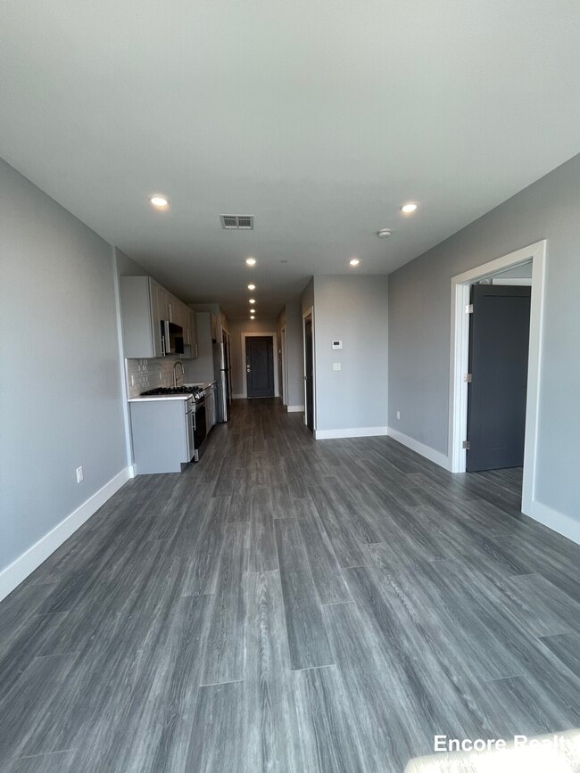 Building Photo - 365 Western Ave