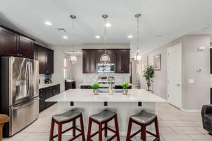 Building Photo - 6518 S 47th Ln