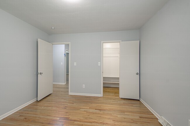 Building Photo - 4711 E 109 Terrace