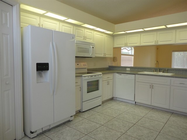 Building Photo - 7821 Floradora Dr