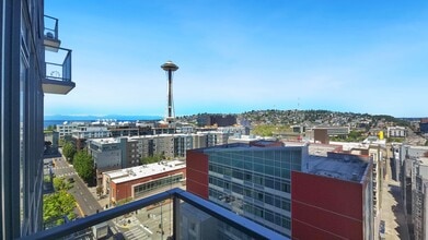 Building Photo - Luxury 1 Bed • 1 Bath at Spire Condominiums