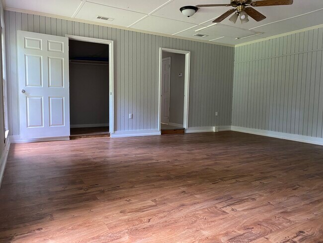 Building Photo - 114 Greenbriar Trail