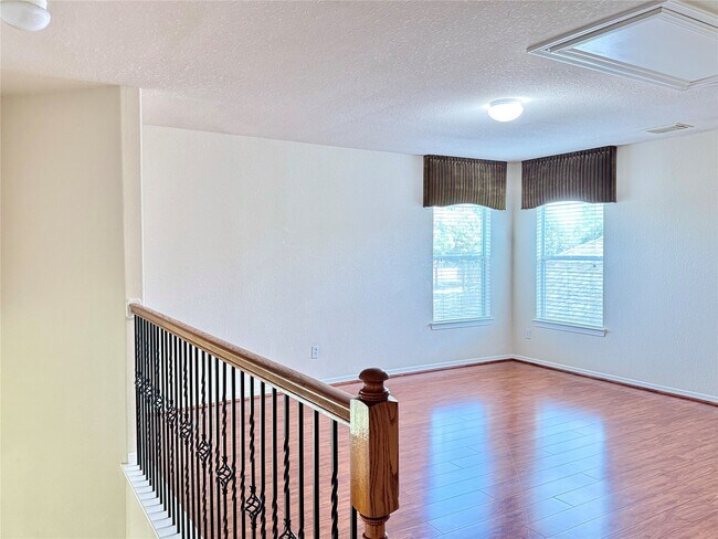 Building Photo - 12315 Gentlebrook Dr