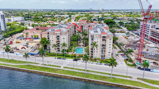 Building Photo - 1801 N Flagler Dr