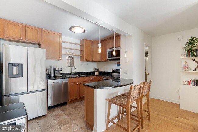 Building Photo - 1325 18th St NW