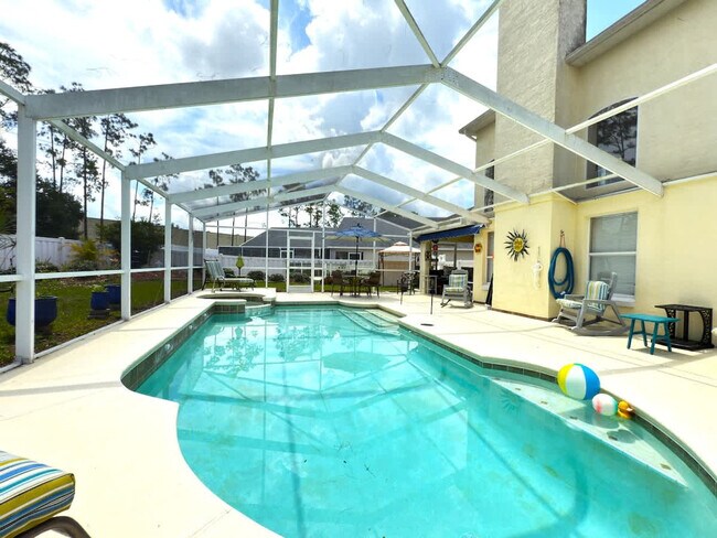 Building Photo - 900 Oxford Dr