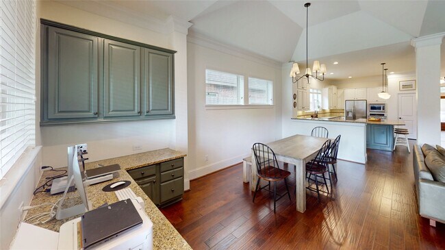 Building Photo - 8134 Caroline Ridge Dr