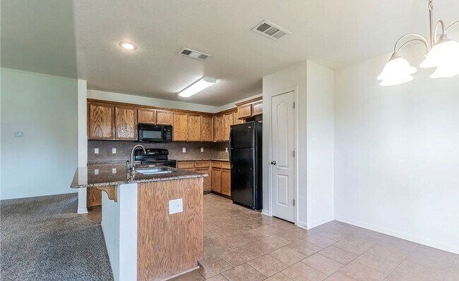 Building Photo - Beautiful / Spacious / 3 Bed Home in Killeen