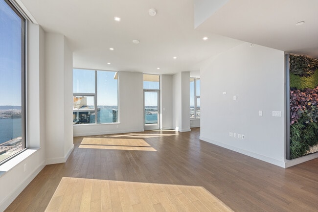 Building Photo - 1388 Kettner Blvd