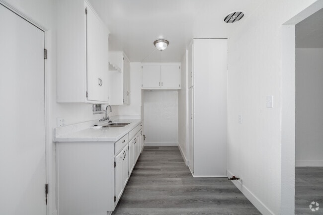 Interior Photo - 903 N Sloan Ave.