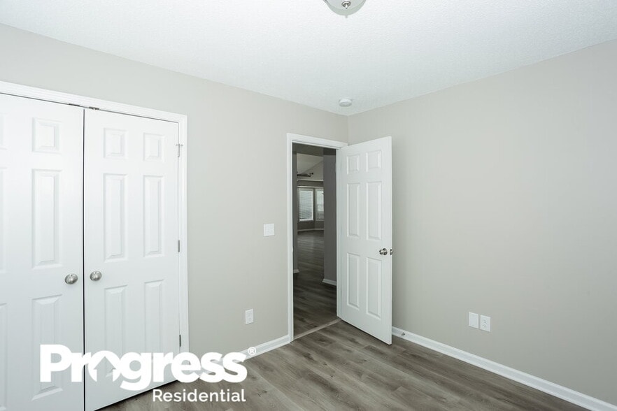 Building Photo - 1004 Ayrshire Ln