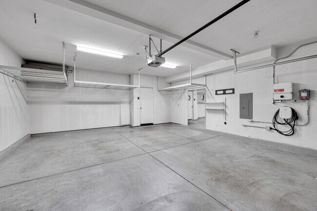 Building Photo - 1704 Cal Orchid Pl