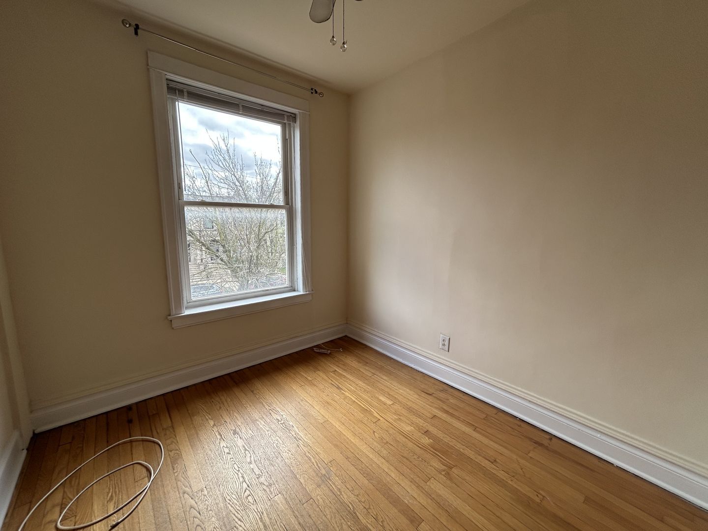 Building Photo - 1216 W Addison St
