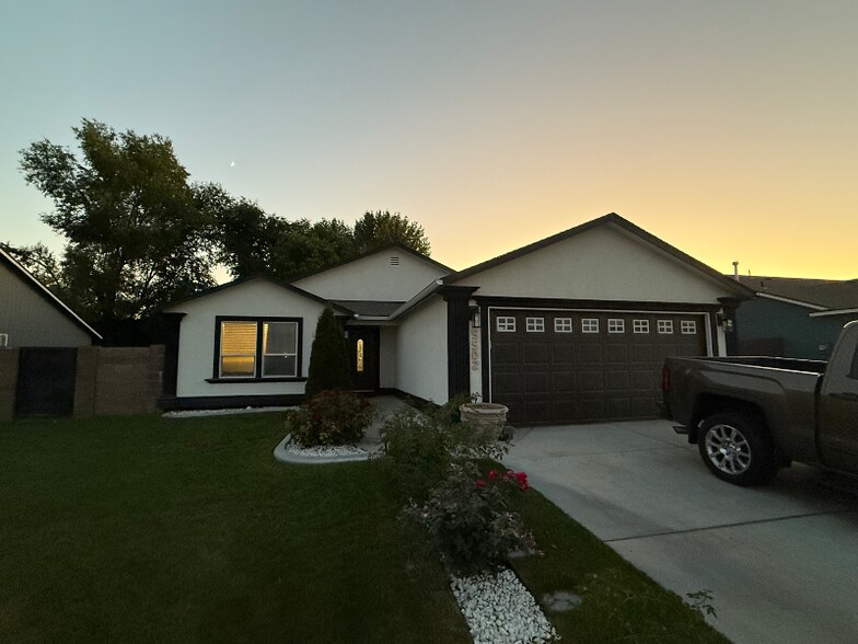 Primary Photo - 5502 Hayes Ln