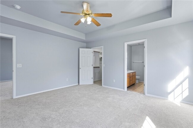 Building Photo - 607 Amanda Dr