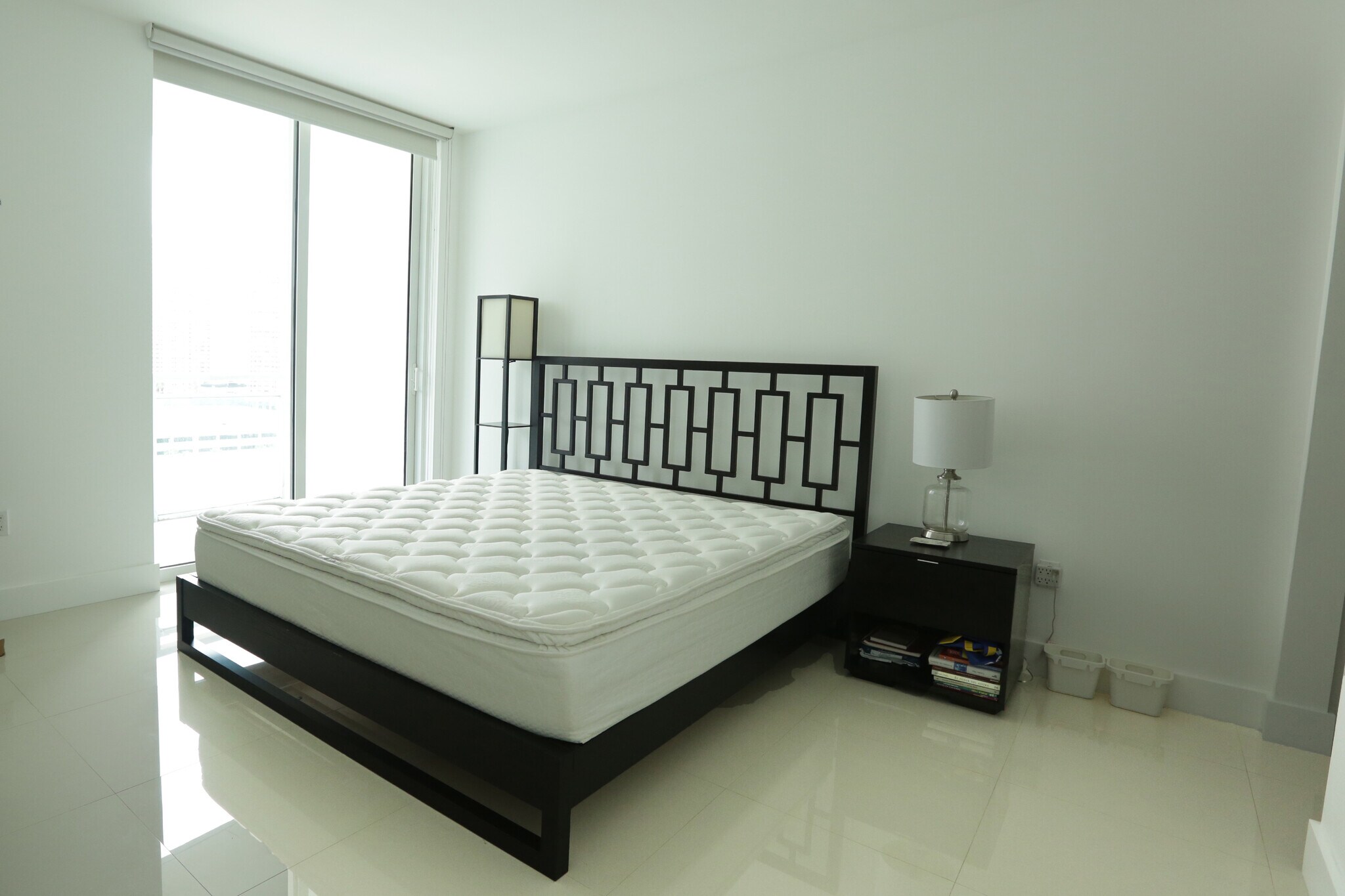 Building Photo - 950 Brickell Bay Dr