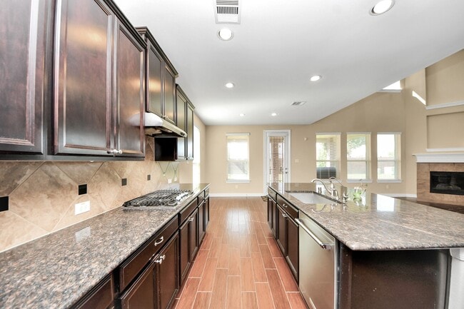 Building Photo - 27419 Canyon Reach Dr