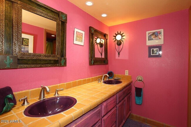 Building Photo - 6218 N 30th Pl