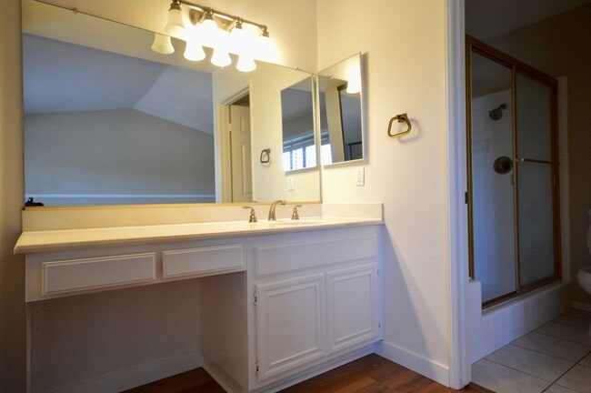 Building Photo - Spacious 2-Story 2 Bedroom Fountain Valley...