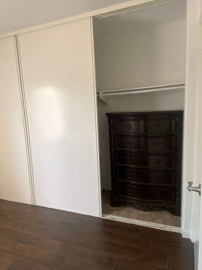 Building Photo - Move-In Ready Furnished Condo in Quiet Community