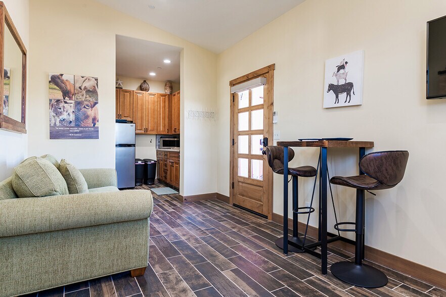 Building Photo - 3605 Fortuna Ranch Rd